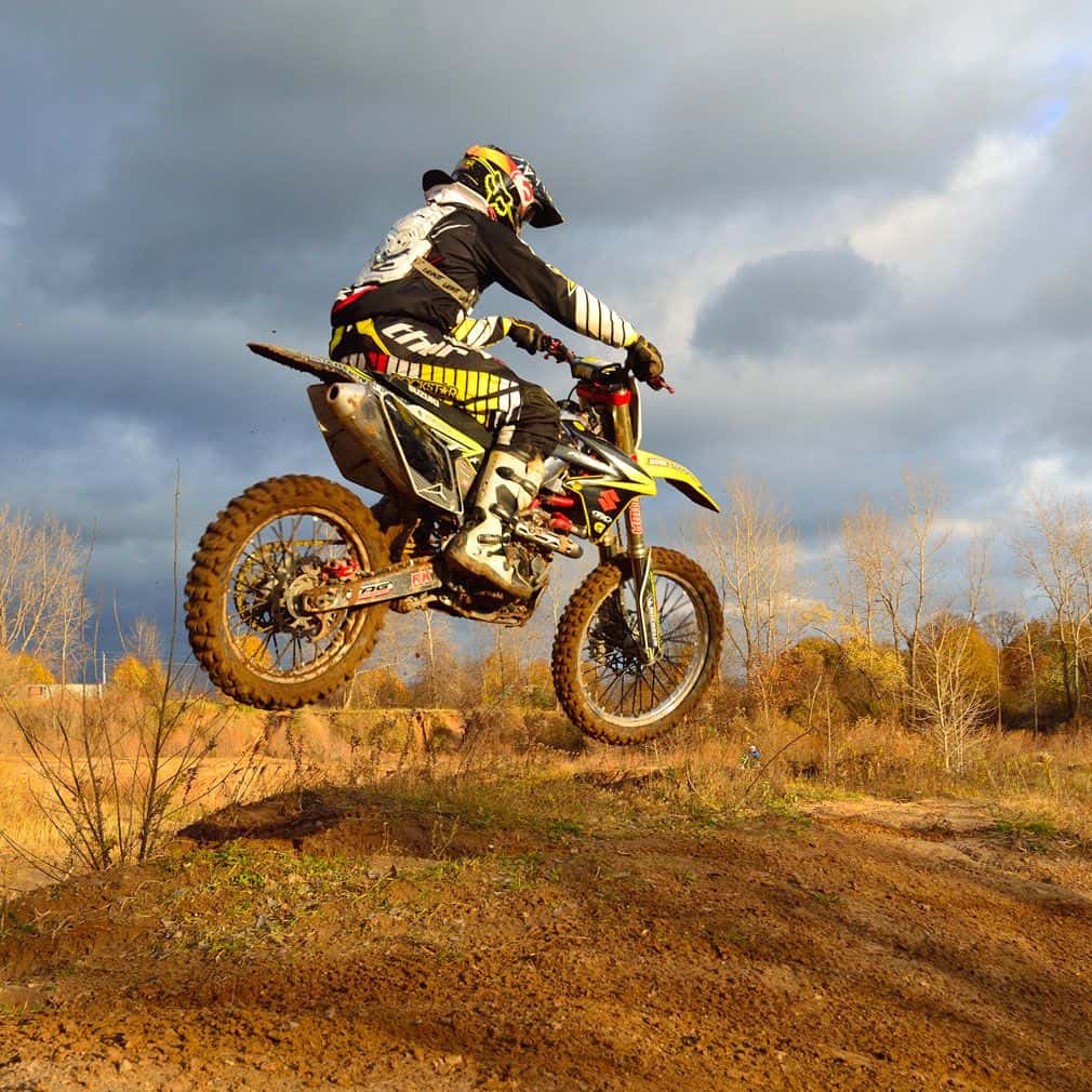Gehoorbescherming op de crossmotor via Bliksem